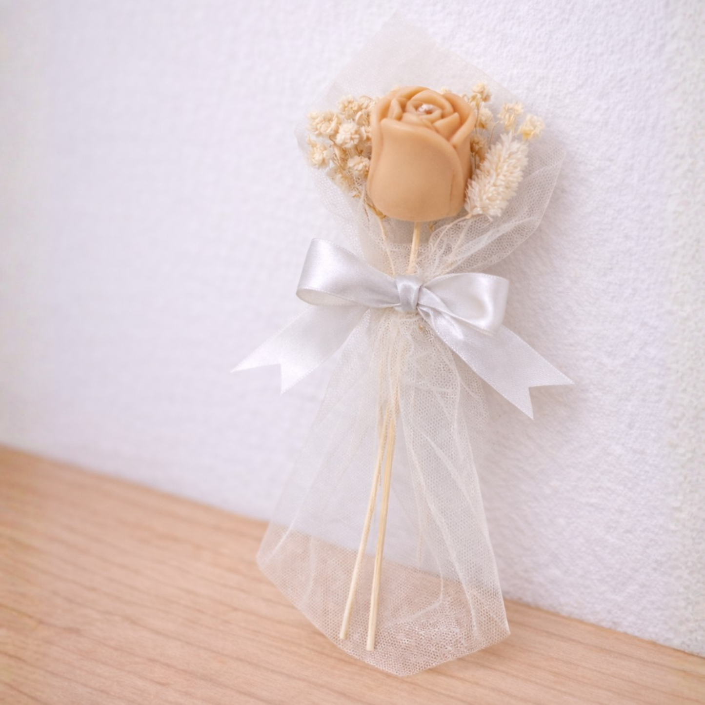 Μπομπονιέρα Γάμου Κερί Τριαντάφυλλο σε Τούλι